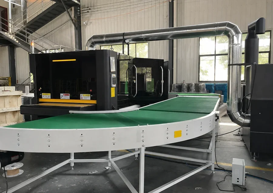 Lasvio deburring machine with automatic return conveyor